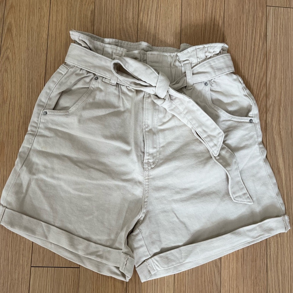 H&M high waisted bermuda shorts